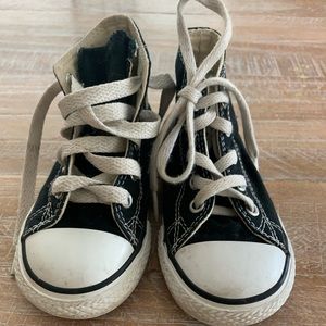 Converse lot